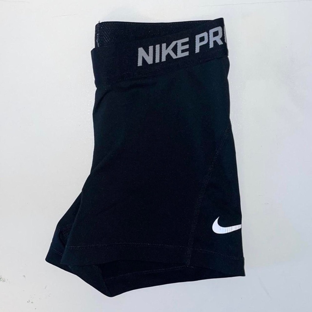 NIKE pros shorts black